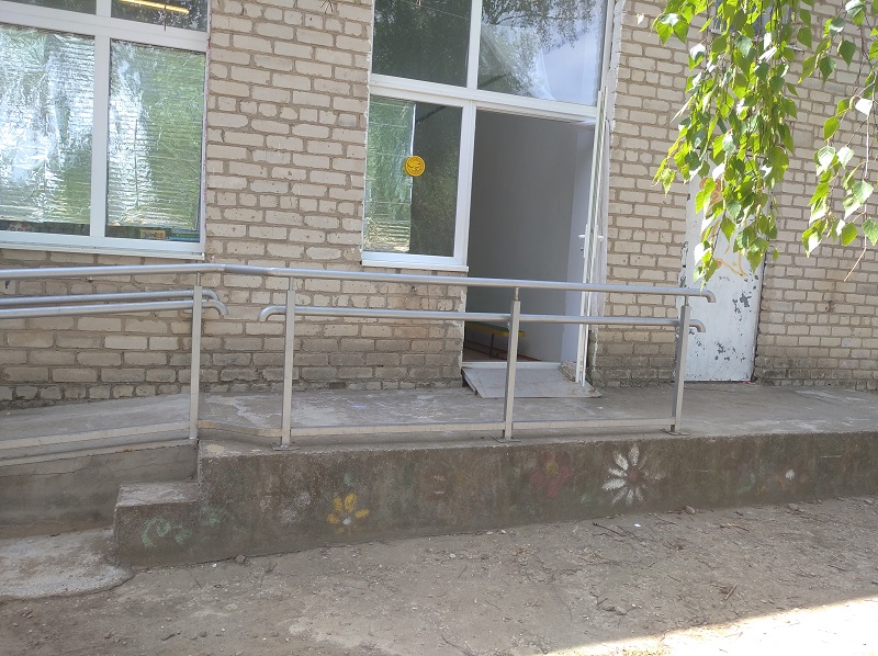 Вход в школу Вход в школу